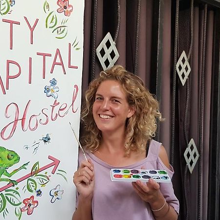 City Capital Hostel 아누라다푸라 외부 사진