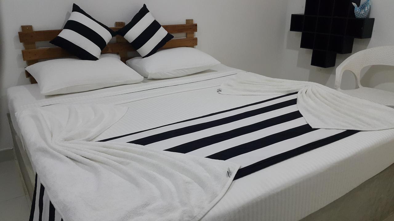 City Capital Hostel 아누라다푸라 외부 사진