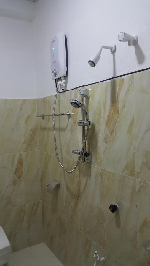 City Capital Hostel 아누라다푸라 외부 사진
