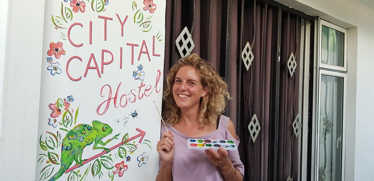 City Capital Hostel 아누라다푸라 외부 사진