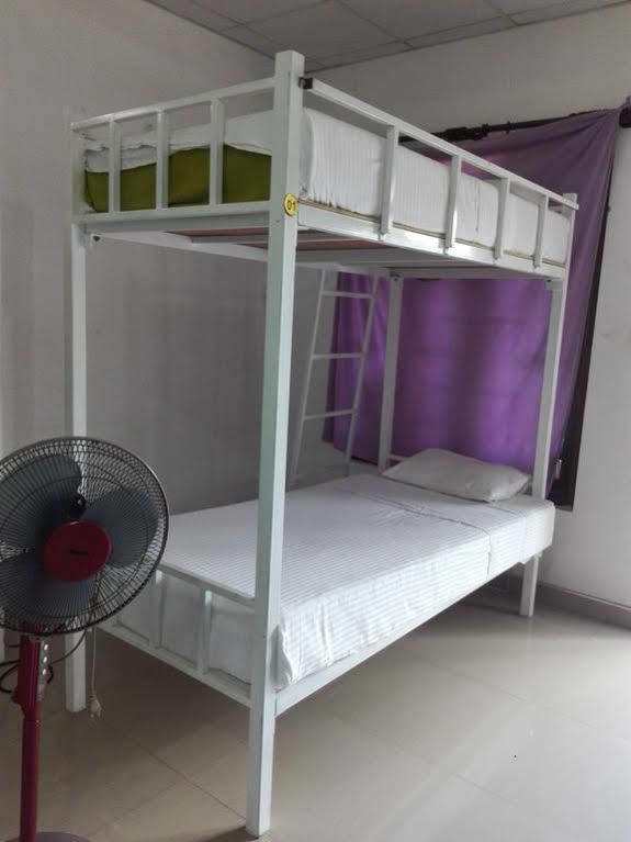 City Capital Hostel 아누라다푸라 외부 사진